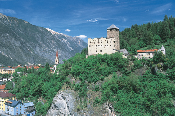 Hotel Gasthof Marienhof in Fliess im Naturschutzgebiet Kaunergrat in Tirol Austria
